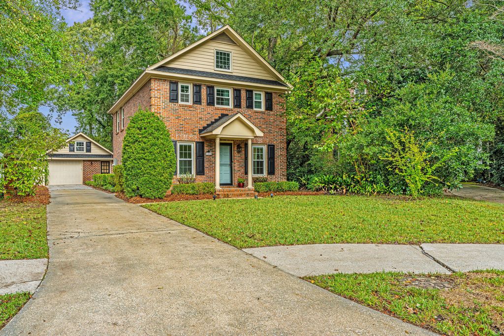 Photo of 1024 Plantation Court, Mount Pleasant, SC 29464 (MLS # 25027965)