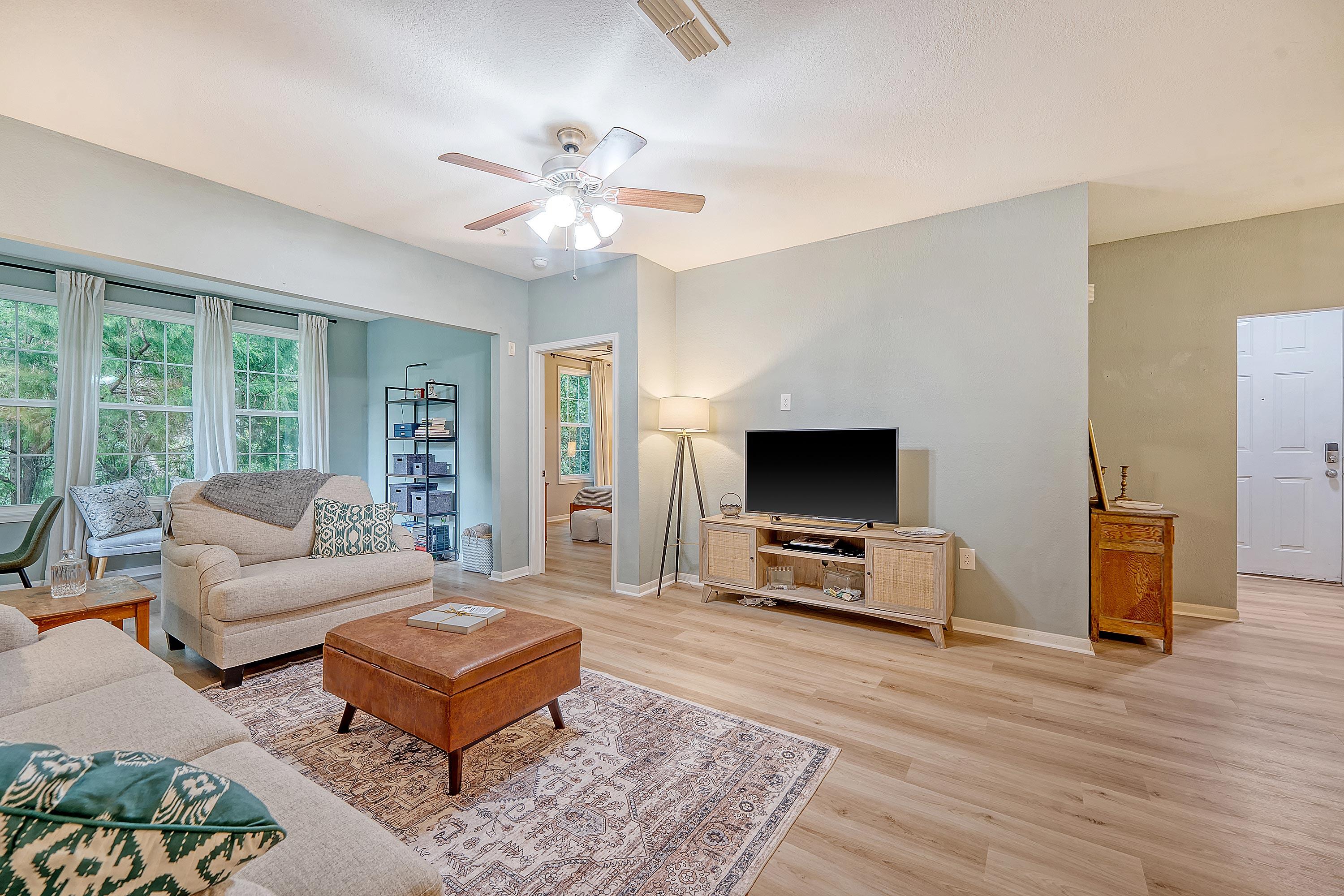 60 Fenwick Hall Allee 925