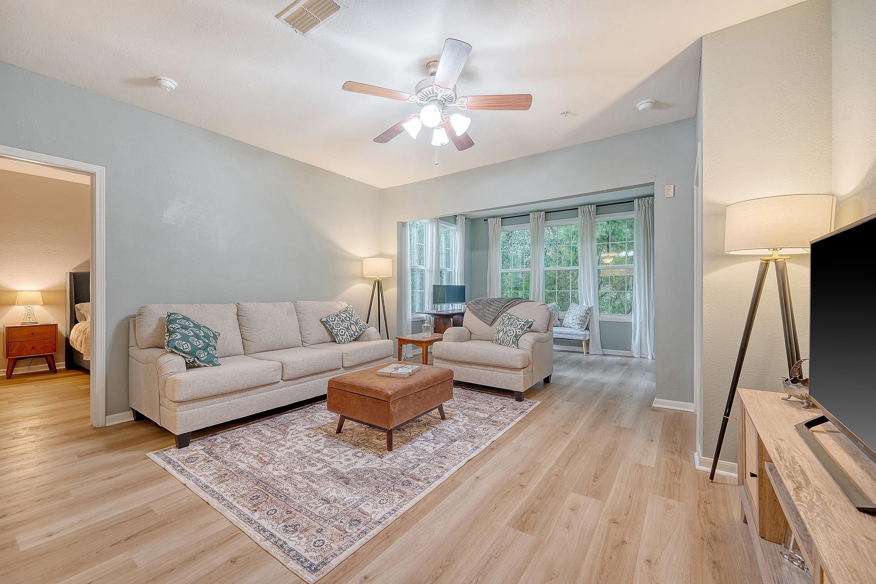 60 Fenwick Hall Allee 925