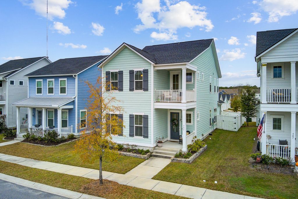 Photo of 505 N Commodore Way, Summerville, SC 29483 (MLS # 25031700)