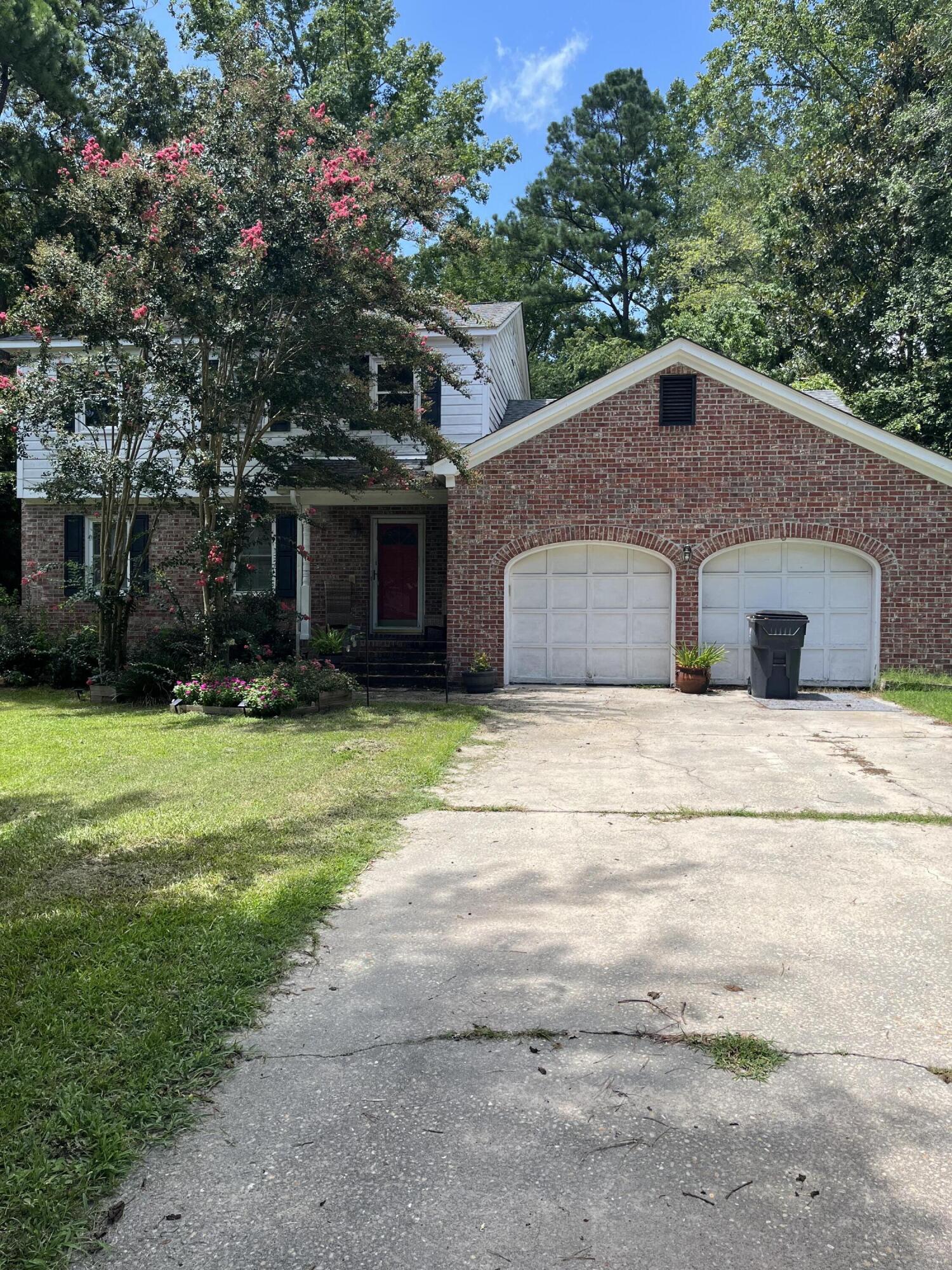 View Summerville, SC 29485 house