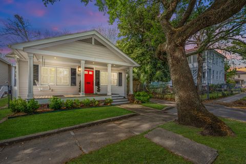 Photo of 2 Gordon Street, Charleston, SC 29403 (MLS # 25022307) Photo of 2 Gordon Street, Charleston, SC 29403 (MLS # 25022307)