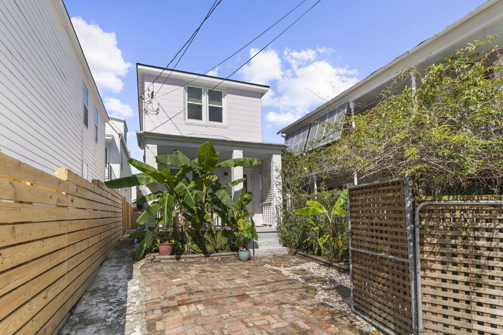 Photo of 12 Nunan Street, Charleston, SC 29403 (MLS # 25028050)