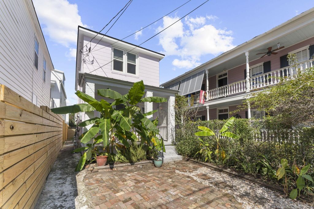 Photo of 12 Nunan Street, Charleston, SC 29403 (MLS # 25028050)