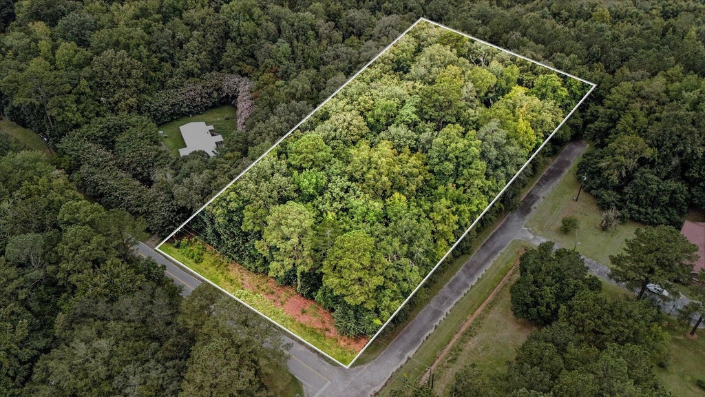 Photo of 100 Wilton Drive, Summerville, SC 29483 (MLS # 26022197)