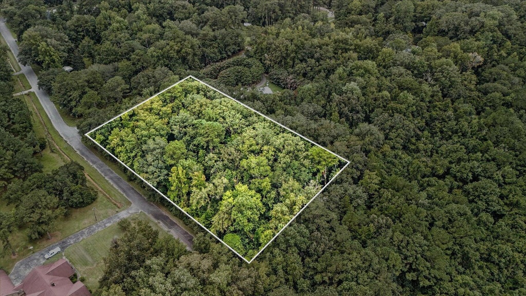 Photo of 100 Wilton Drive, Summerville, SC 29483 (MLS # 26022197)