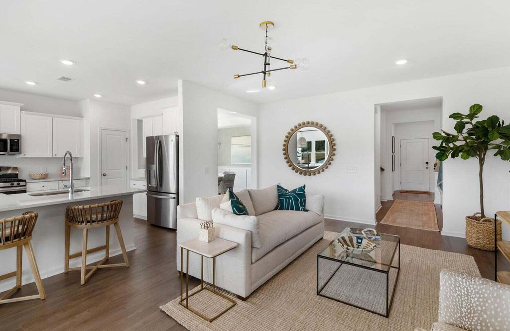 Photo of 333 Citrus Drive, Summerville, SC 29486 (MLS # 25025404)