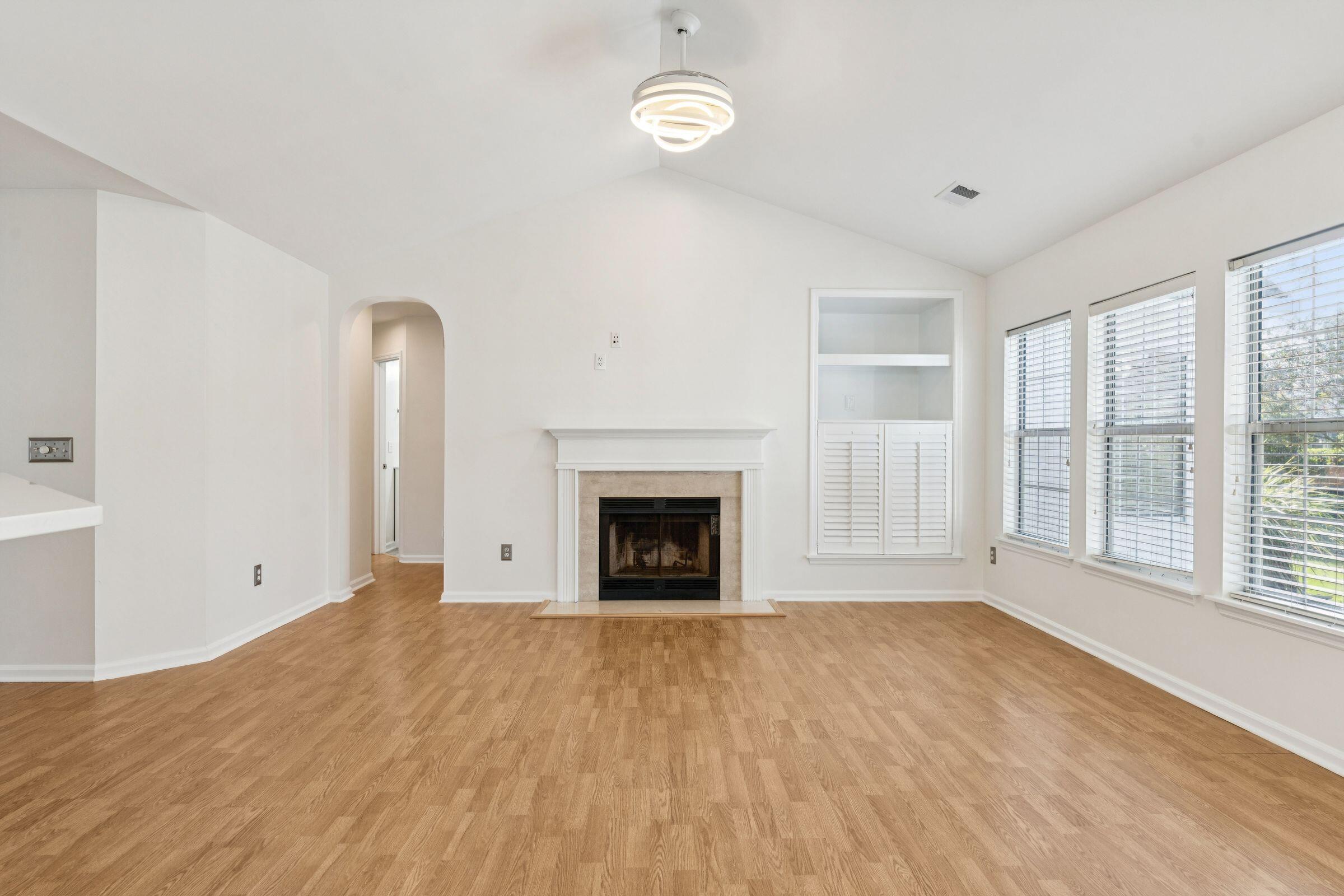 2753 Palmetto Hall Boulevard