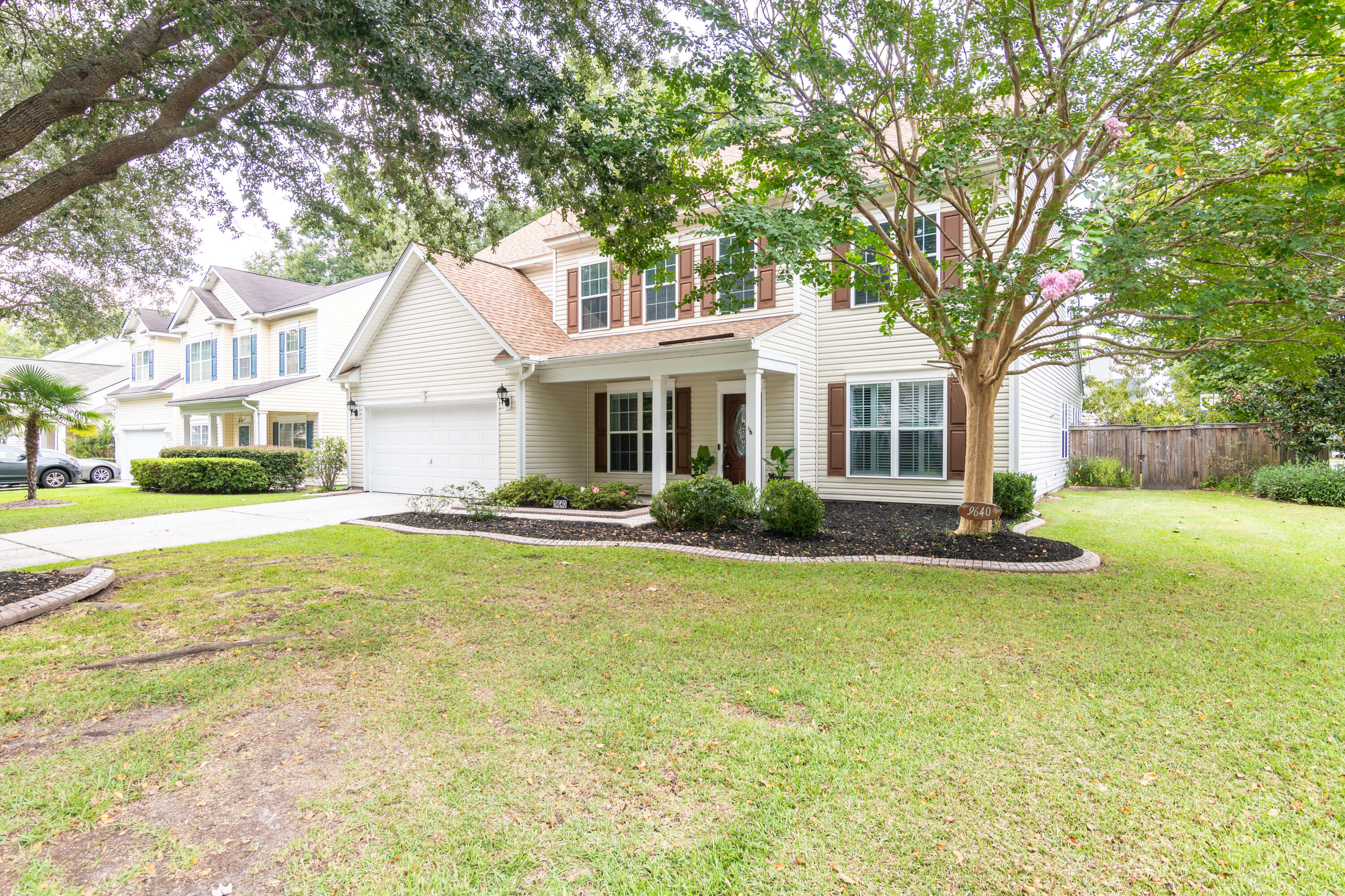 View Summerville, SC 29485 house