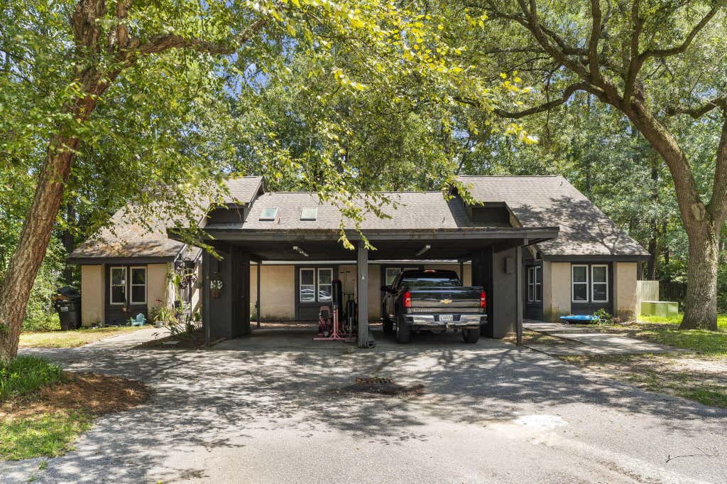 Photo of 105 Chattum Court, Summerville, SC 29485 (MLS # 26024056)