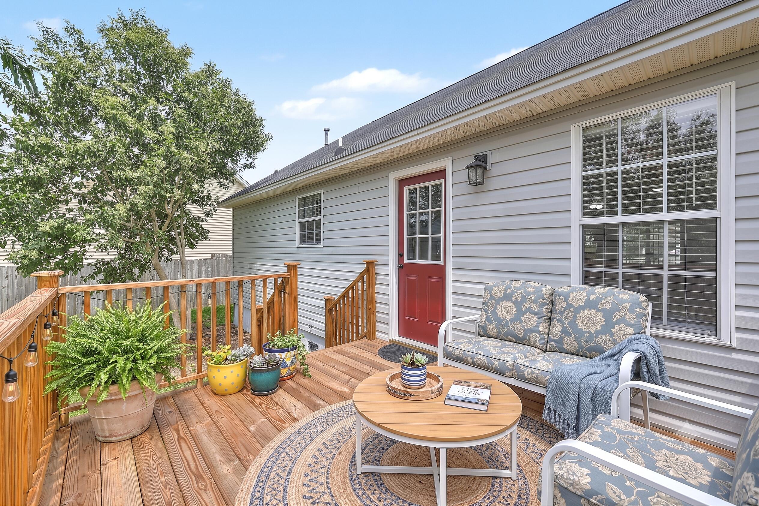 1327 Winterberry Avenue