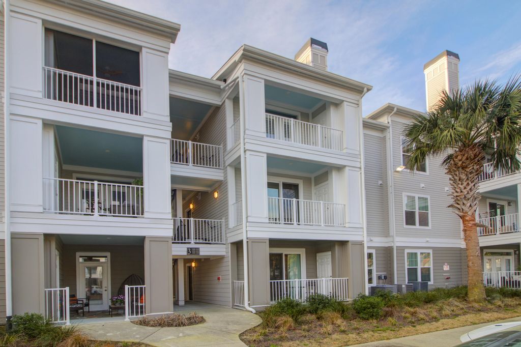 Photo of 130 River Landing Drive #Unit 3206, Charleston, SC 29492 (MLS # 26007211)