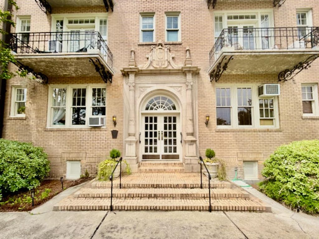 Photo of 63 Rutledge Avenue #25, Charleston, SC 29401 (MLS # 26009717)