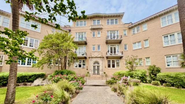 63 Rutledge Avenue 25