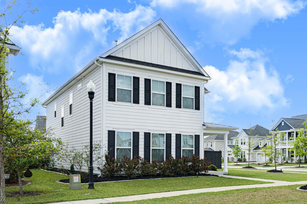 Photo of 100 Wheelwright Street, Summerville, SC 29486 (MLS # 26009073)