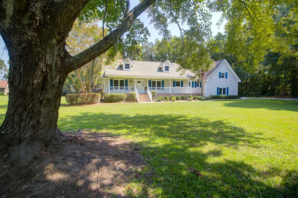 Photo of 935 River Road, Johns Island, SC 29455 (MLS # 26005850)