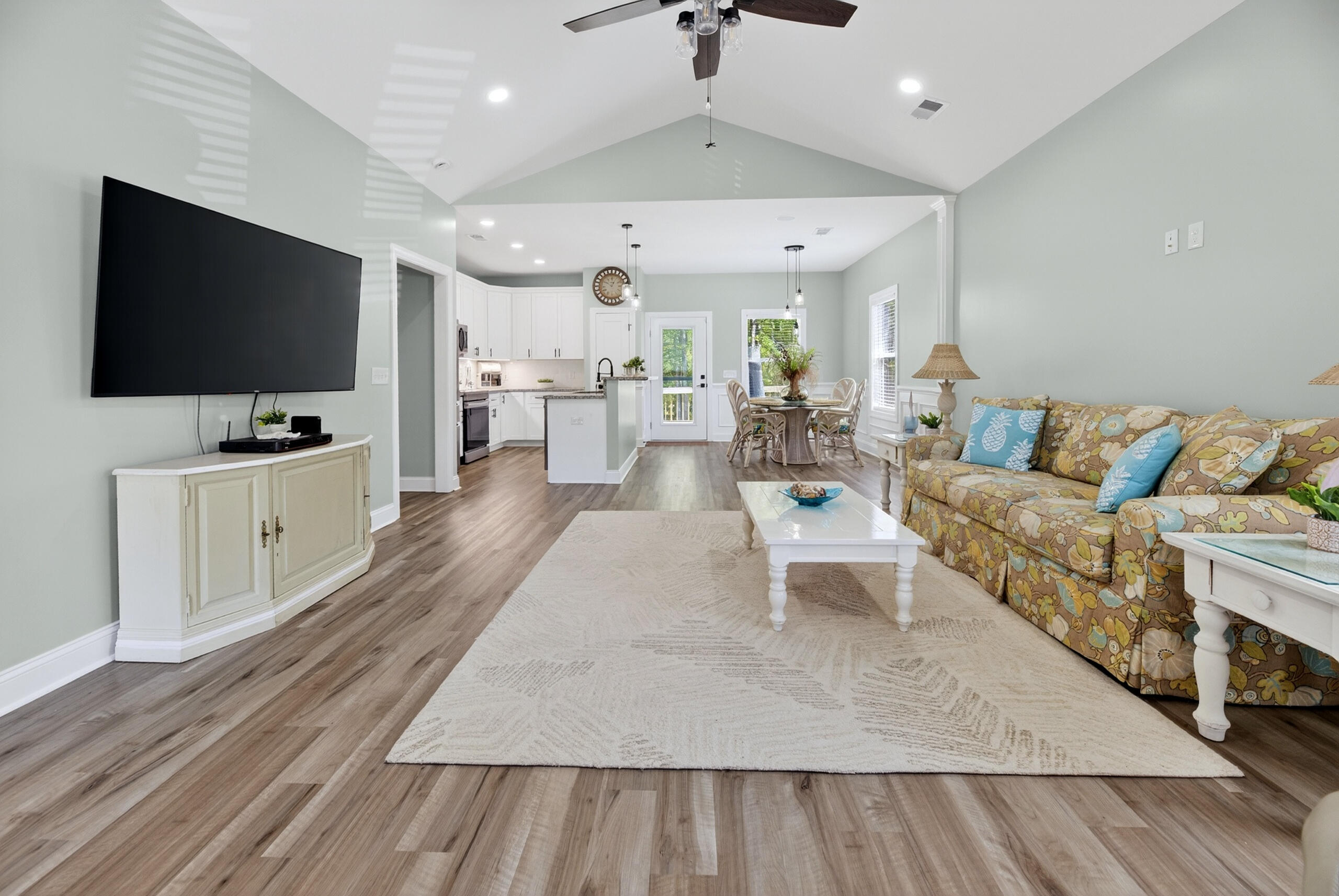 2036 NE Longwood Road