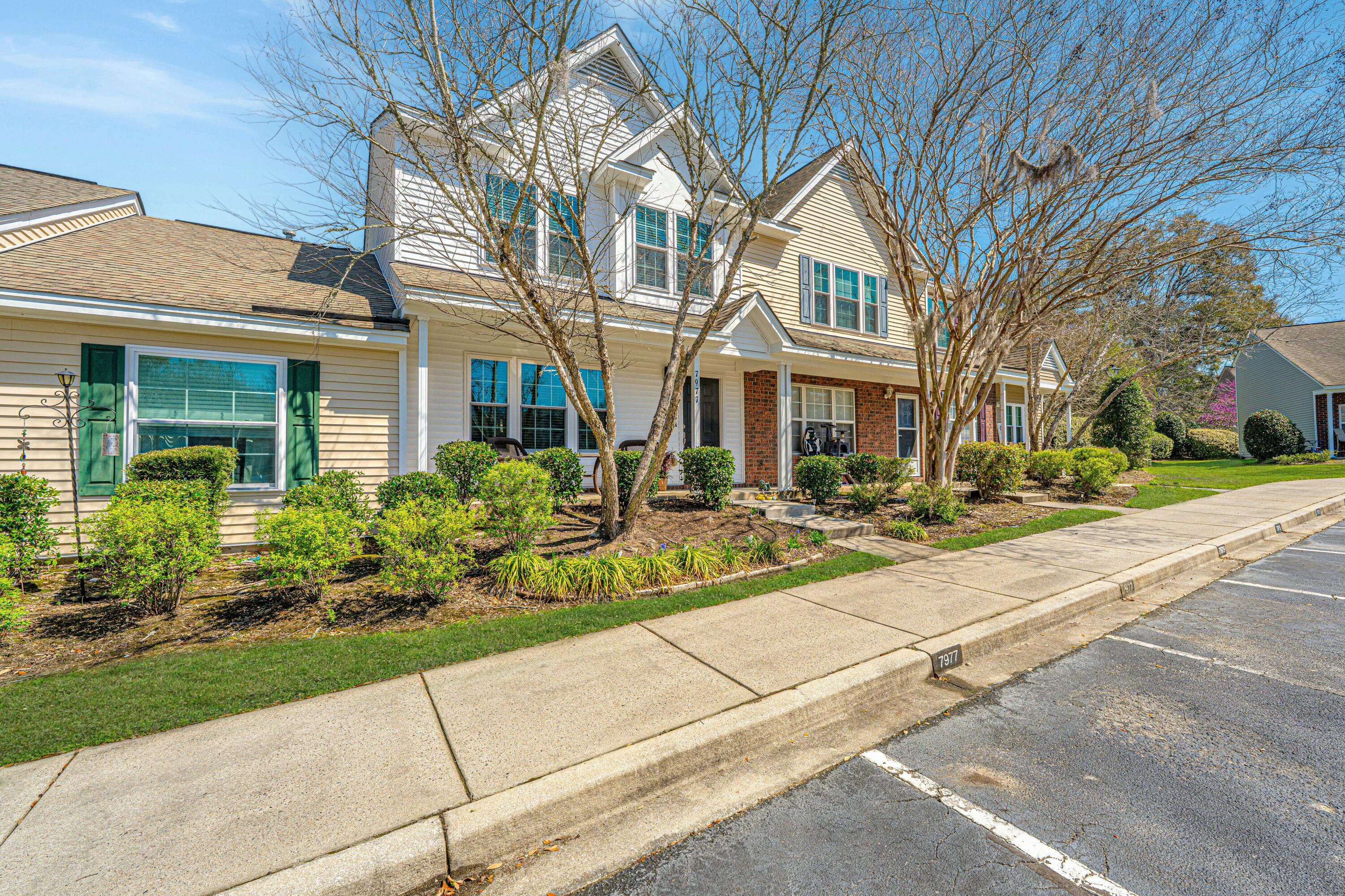 7977 Shadow Oak Drive