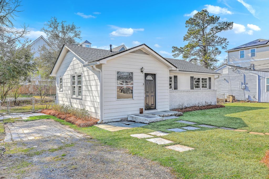Photo of 1089 Buist Avenue, North Charleston, SC 29405 (MLS # 26004198)