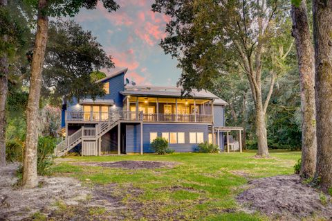 A home in Awendaw