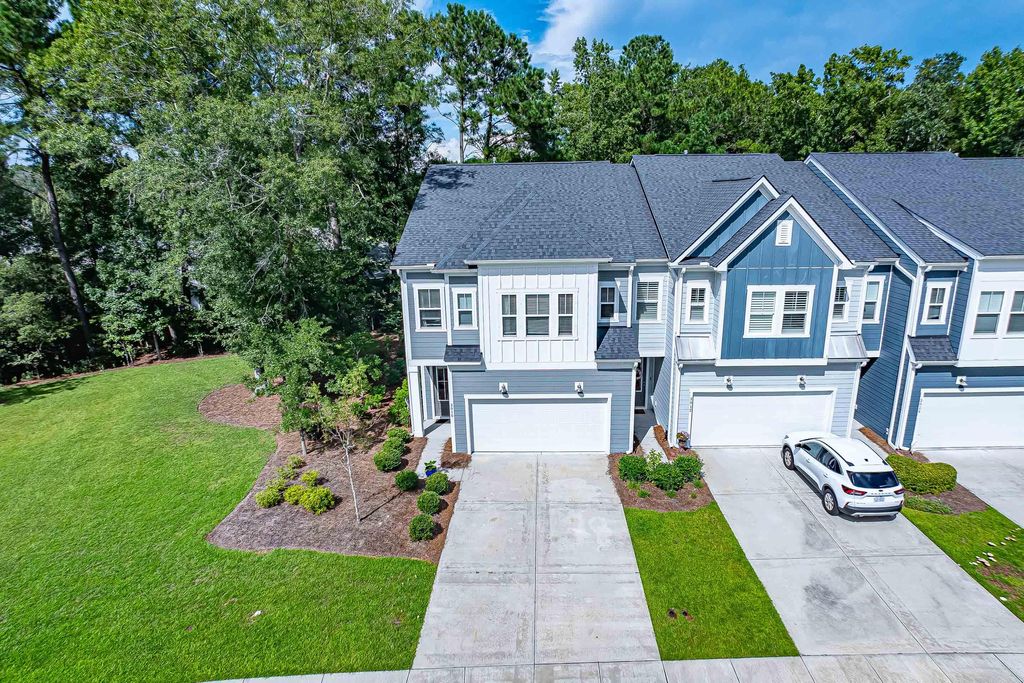 Photo of 3010 Emma Lane, Mount Pleasant, SC 29466 (MLS # 25022550)