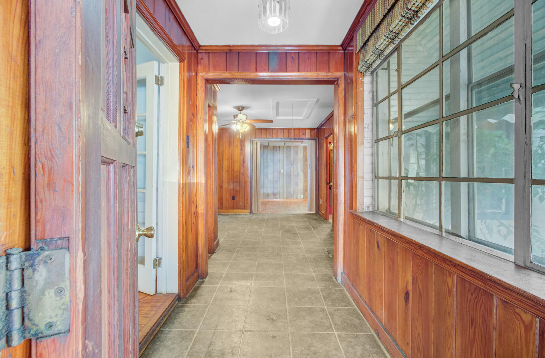 6 Dewey Street