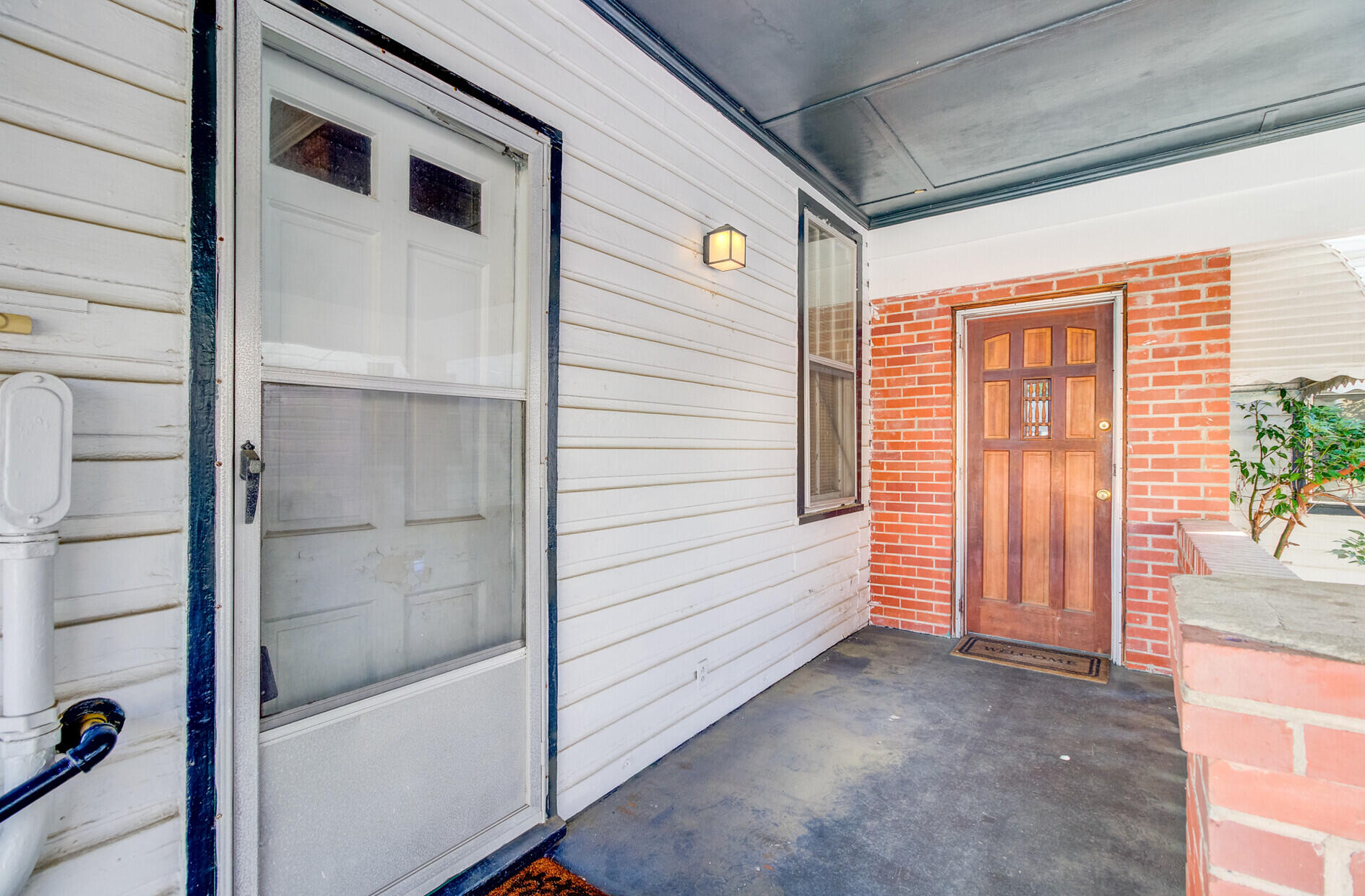 6 Dewey Street
