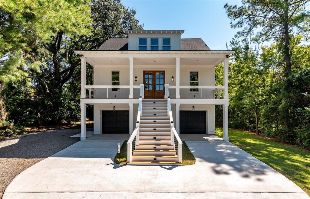Photo of 1216 Old Towne Road, Charleston, SC 29407 (MLS # 26006909)