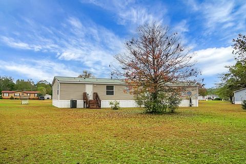 A home in Wedgefield