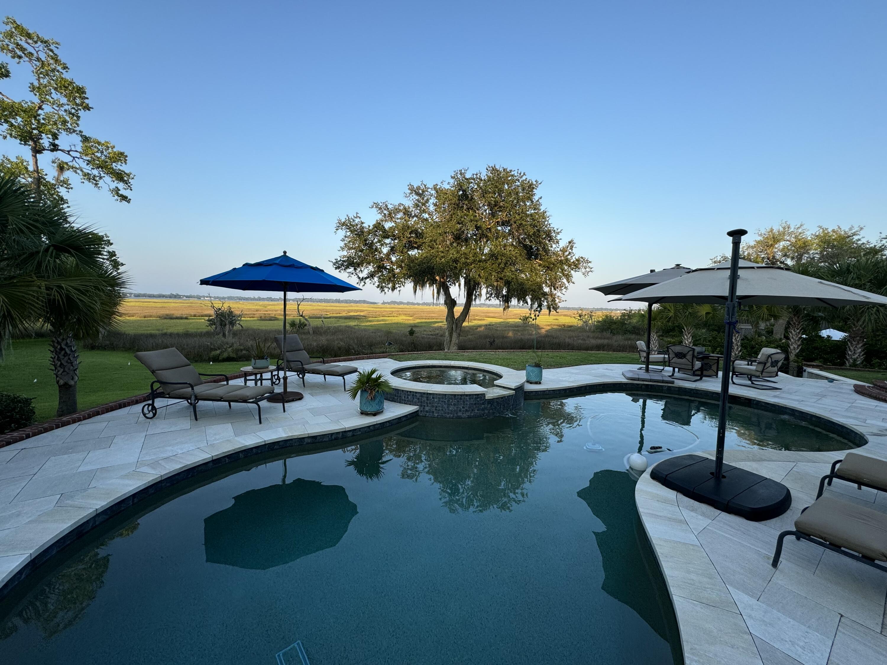 1563 Headquarters Plantation Drive