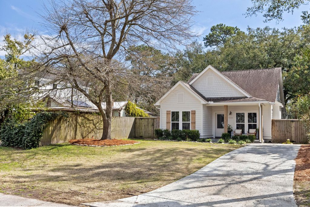Photo of 4326 Rugheimer Avenue, North Charleston, SC 29405 (MLS # 26006234)