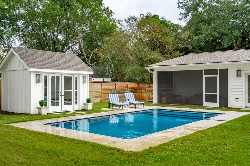 Photo of 3 Pearl Street, Mount Pleasant, SC 29464 (MLS # 25028035)