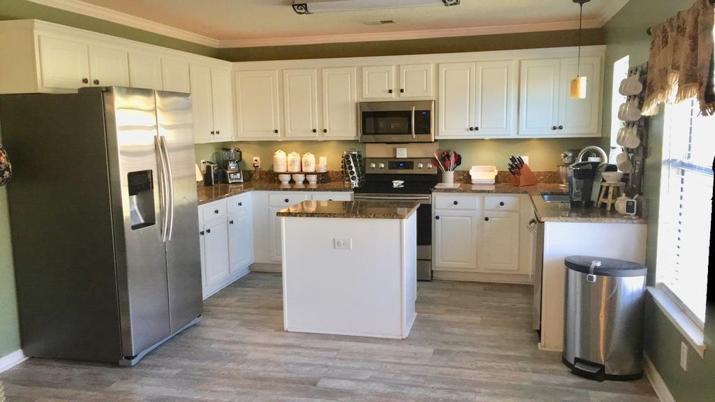 Photo of 128 Tyron Road, Summerville, SC 29483 (MLS # 26003585)