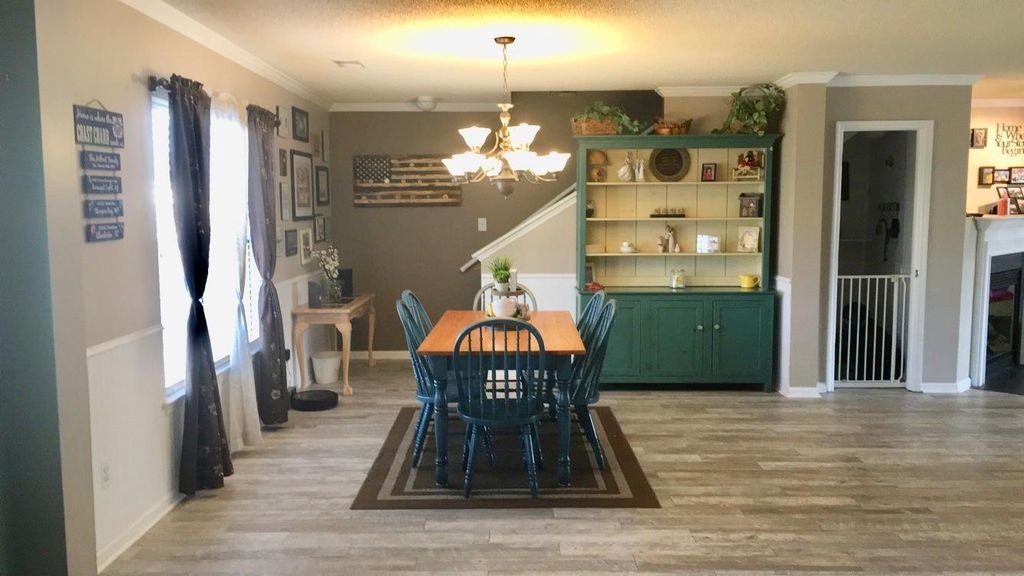 Photo of 128 Tyron Road, Summerville, SC 29483 (MLS # 26003585)