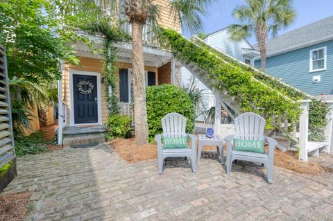 Photo of 5 1/2 Kracke Street #A, Charleston, SC 29403 (MLS # 25014126)