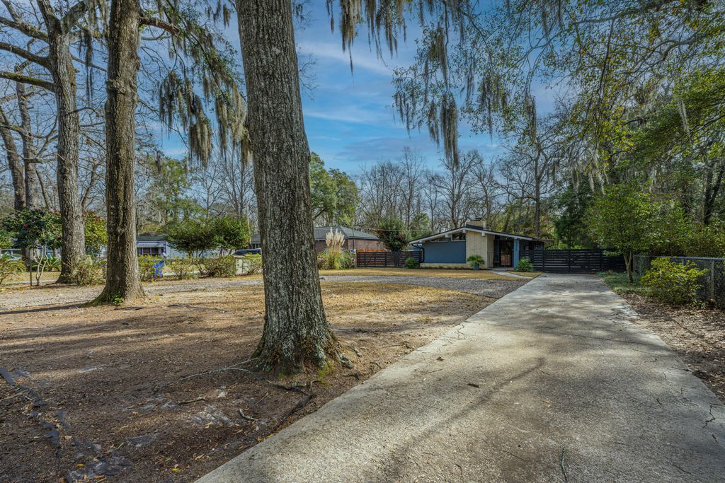 Photo of 4315 Withers Drive Drive, North Charleston, SC 29405 (MLS # 26001468)