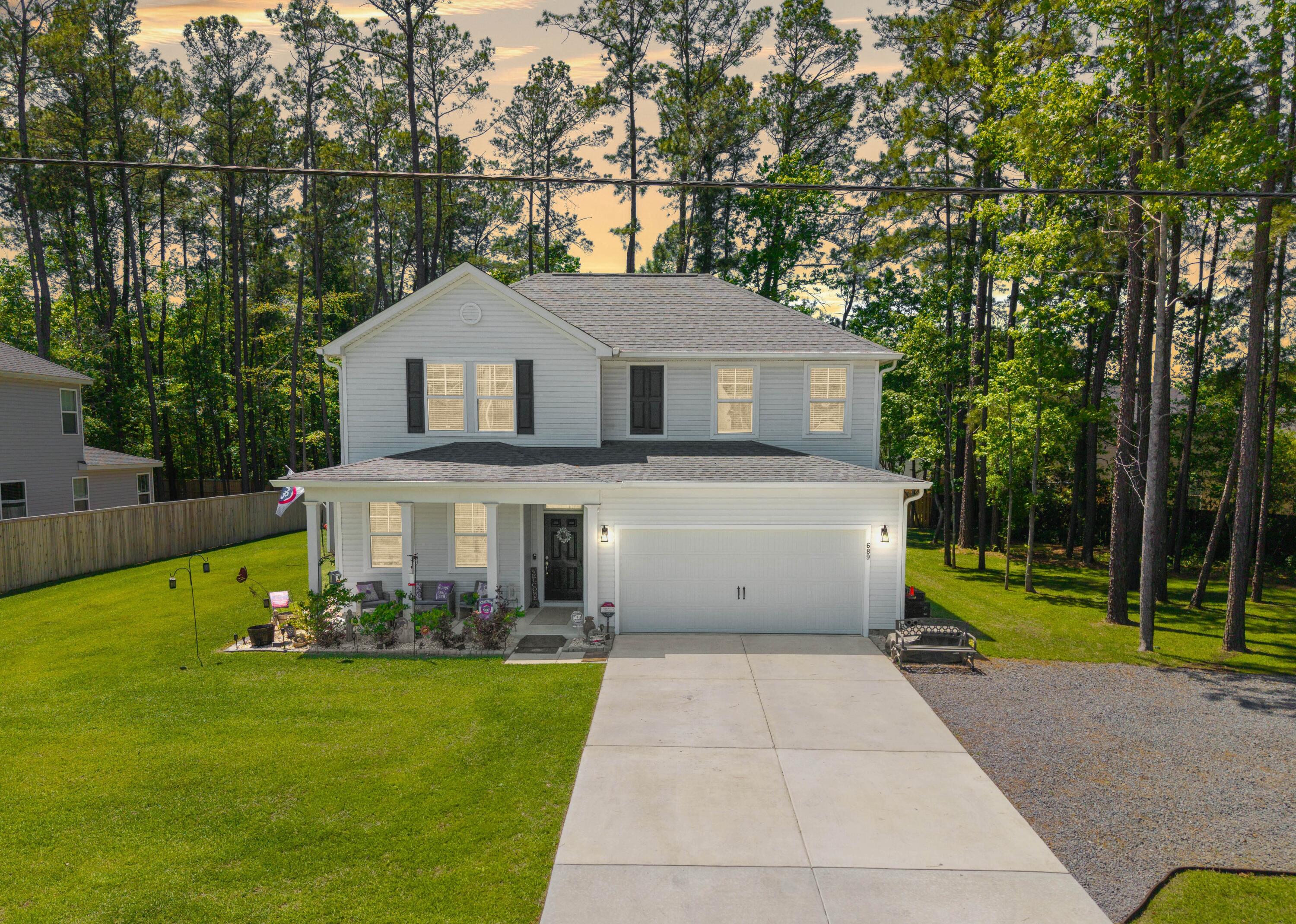 689 W Butternut Road