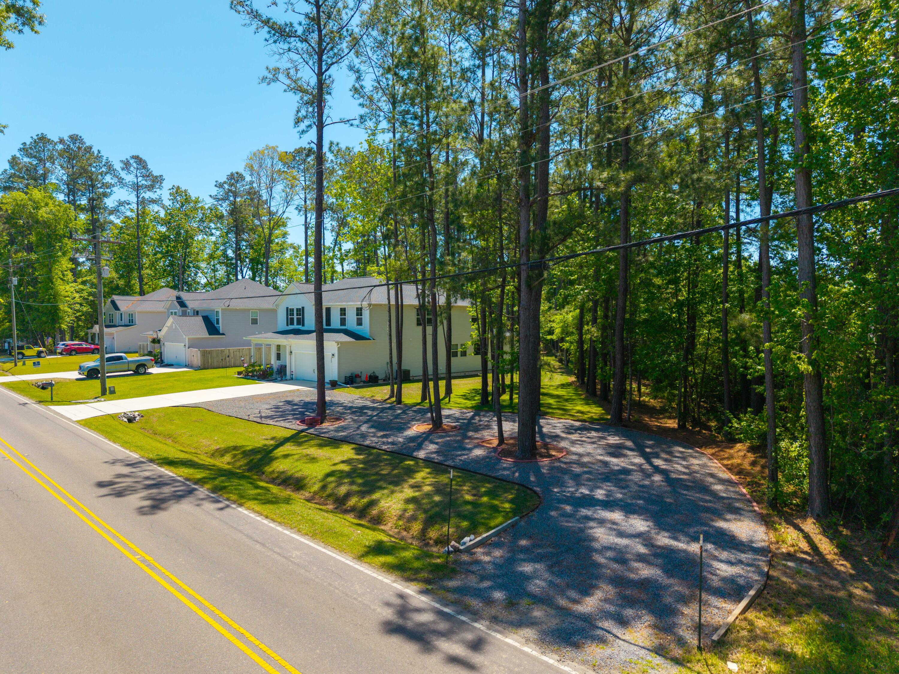 689 W Butternut Road