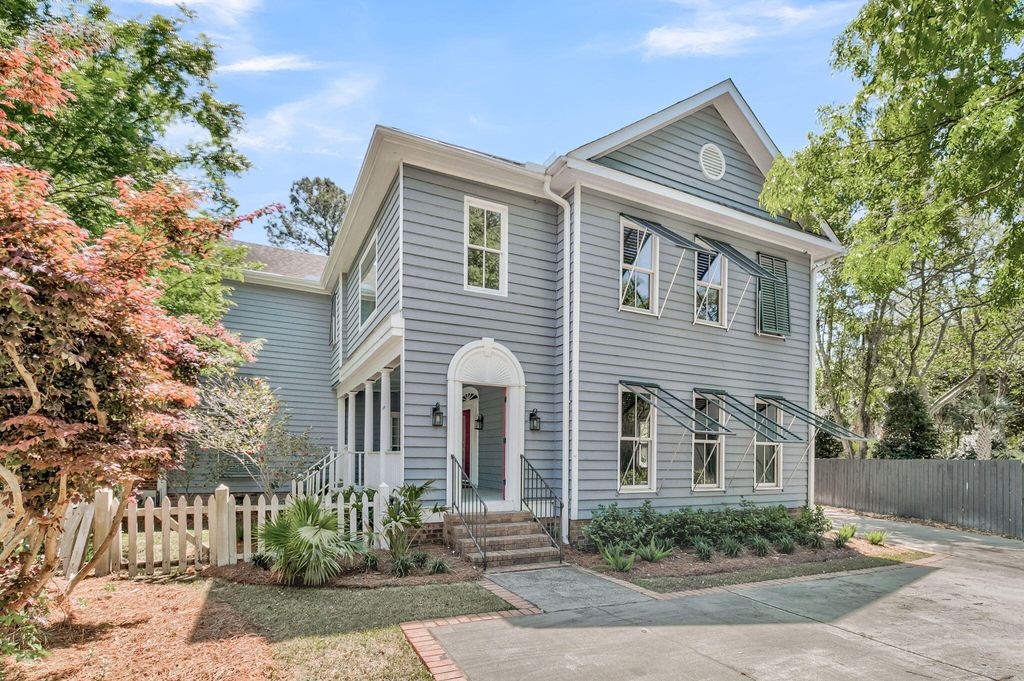 Photo of 594 Heron Pointe Boulevard, Mount Pleasant, SC 29464 (MLS # 26011397)