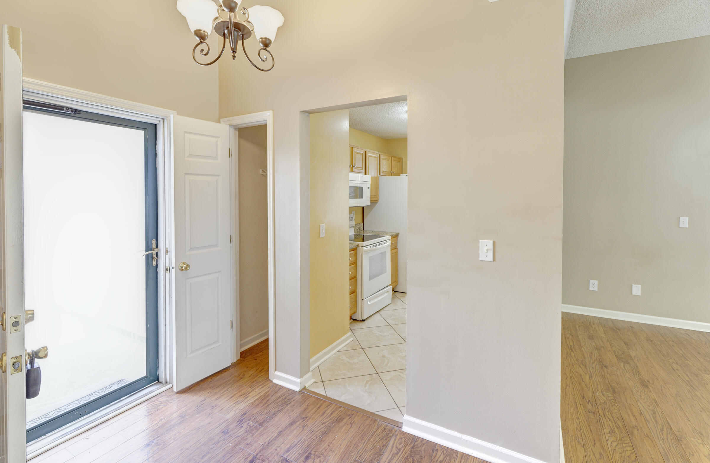 1011 Cobblestone Boulevard
