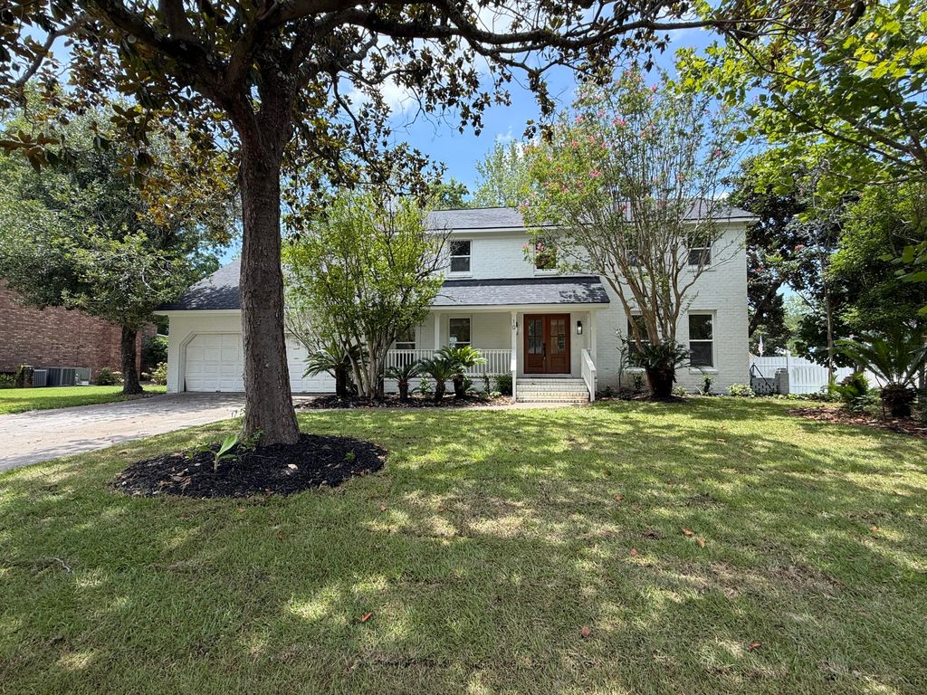 Photo of 10 Lavington Road, Charleston, SC 29407 (MLS # 26020049)