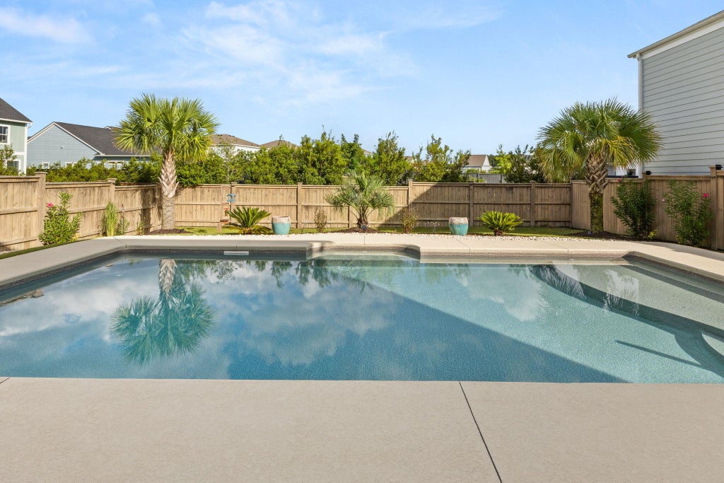 Photo of 130 Sandy Bend Lane, Summerville, SC 29486 (MLS # 26026132)