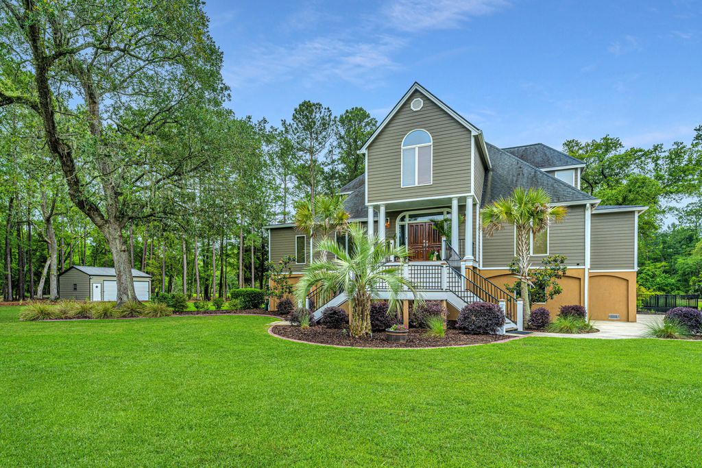 Photo of 975 Mayfield Street, Summerville, SC 29485 (MLS # 25023340)