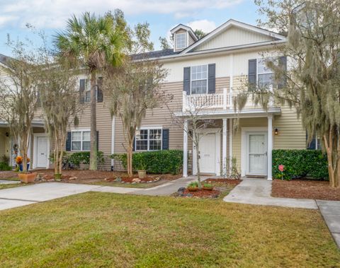 A home in North Charleston