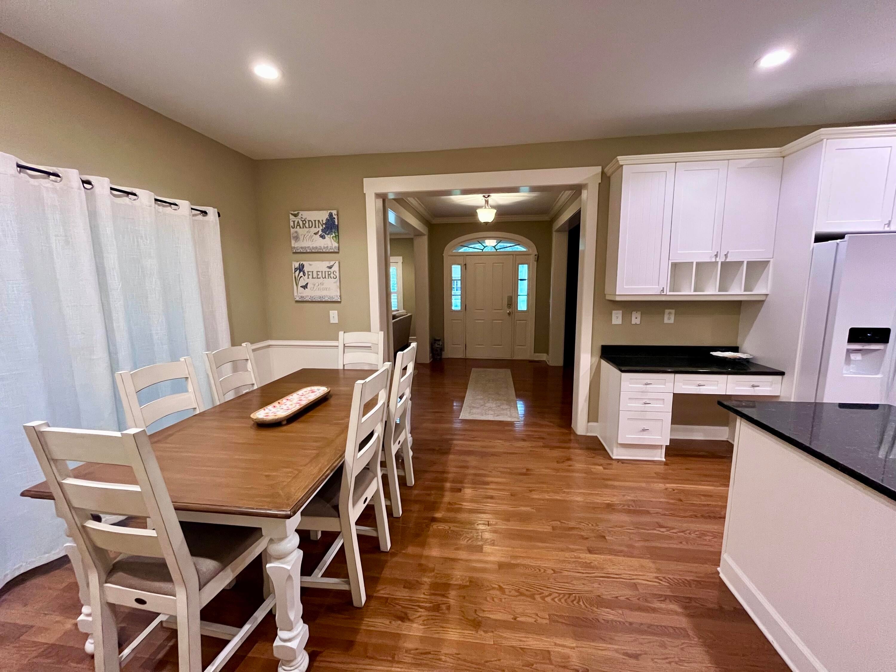 236 N Ainsdale Drive