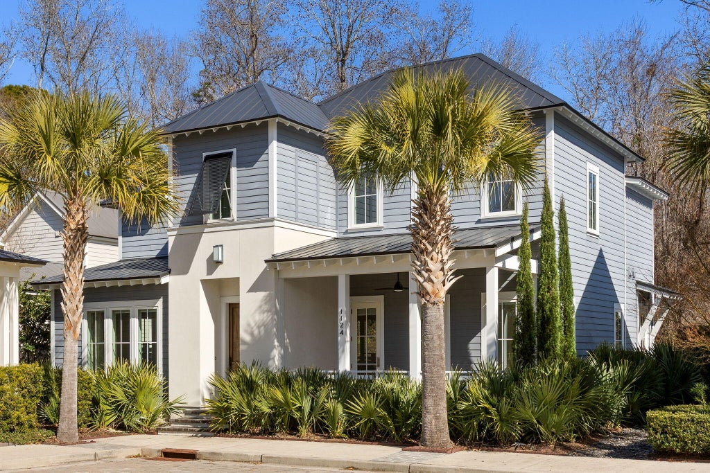 Photo of 1124 Fulton Hall Lane, Mount Pleasant, SC 29466 (MLS # 26028474)