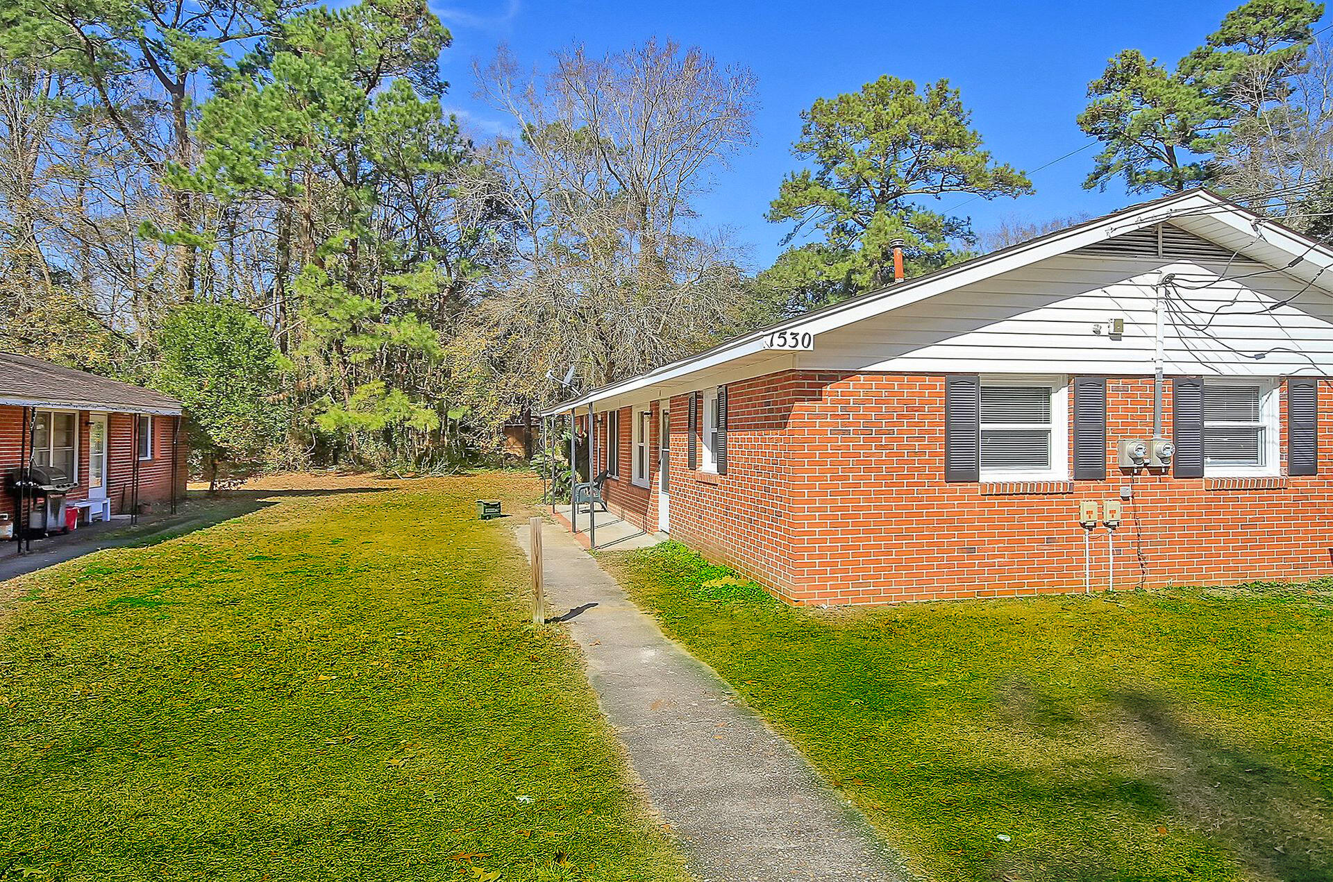 1552 Orange Grove Road A & B