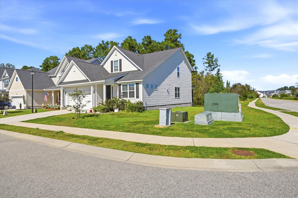 Photo of 400 Eagleview Drive, Moncks Corner, SC 29461 (MLS # 26028919)