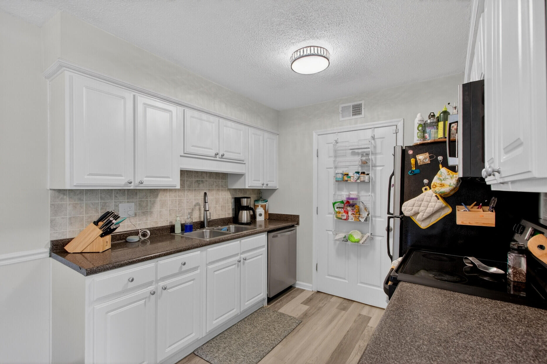 1402 Camp Road Apt 9g