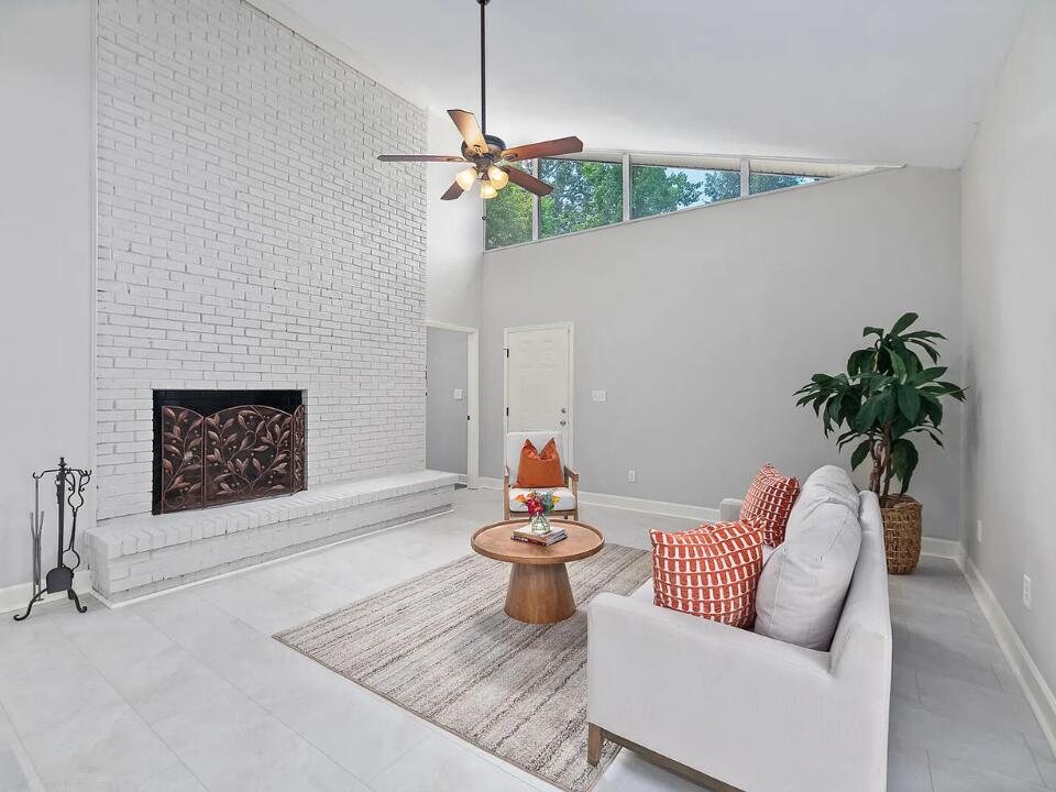 7623 Hillandale Road